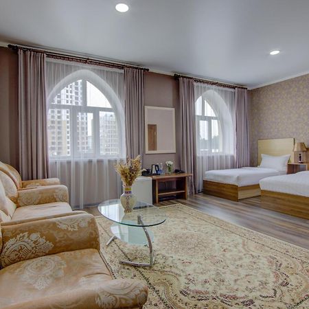 Shah Palace Hotel Bisjkek Eksteriør bilde
